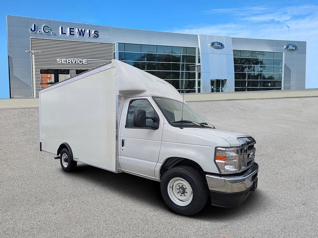 2025 FORD E-350