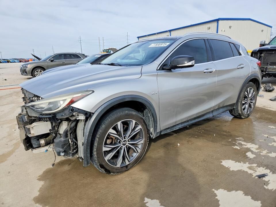 2017 INFINITI QX30