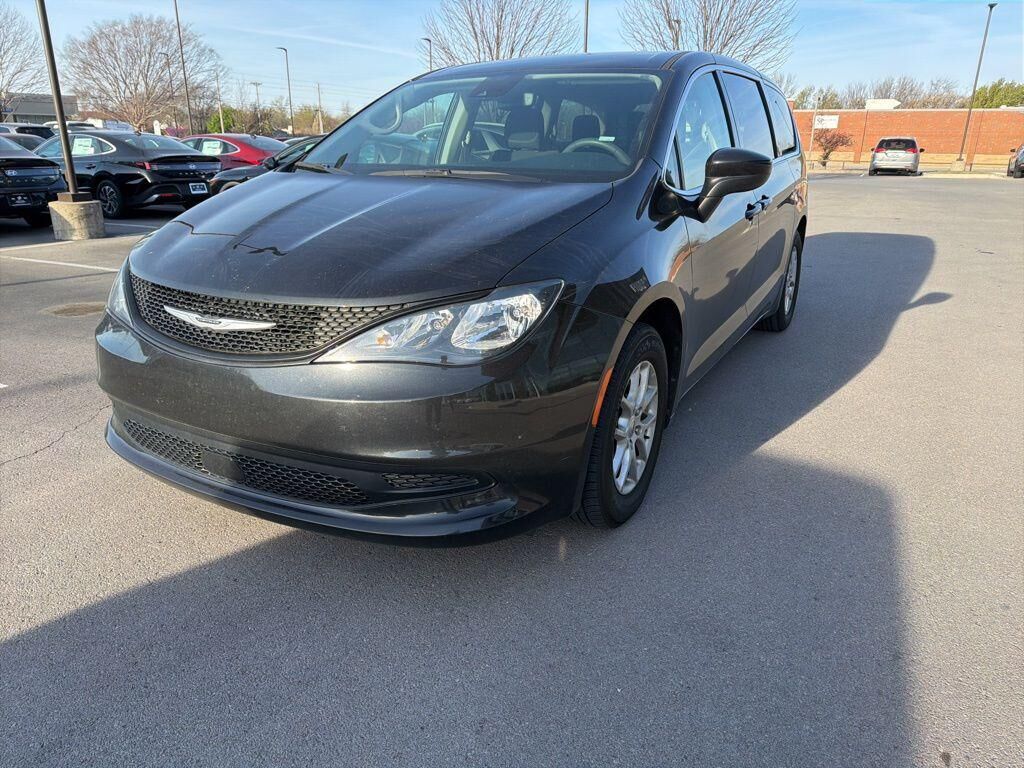 2023 CHRYSLER Voyager