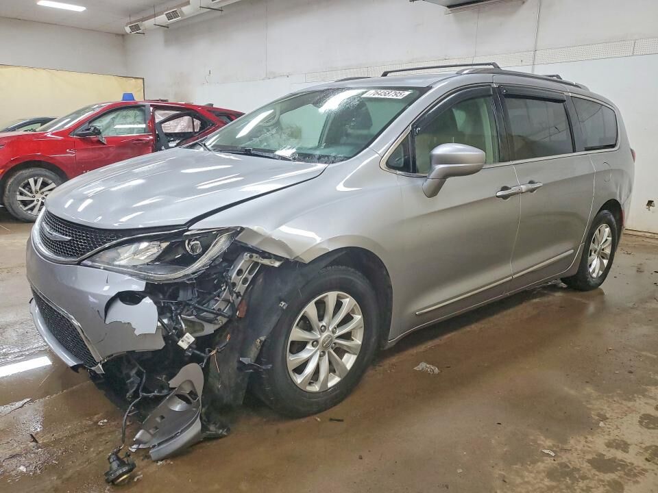 2018 CHRYSLER Pacifica