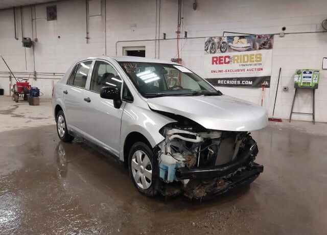 2009 NISSAN Versa