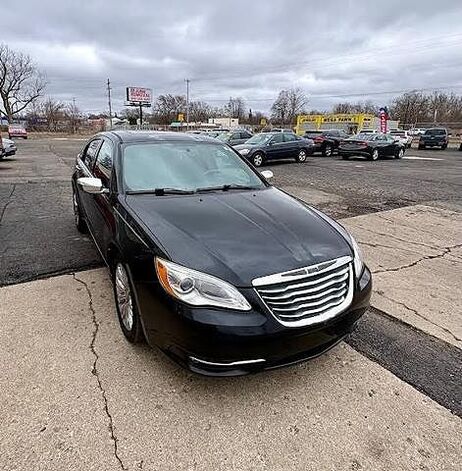 2011 CHRYSLER 200
