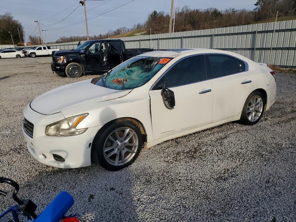 2010 NISSAN Maxima