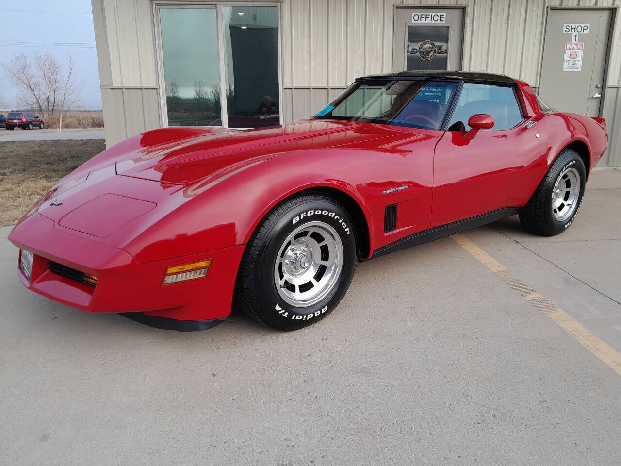 1982 CHEVROLET Corvette