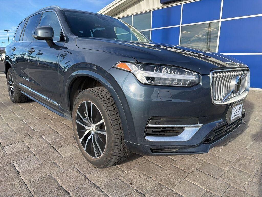 2021 VOLVO XC90