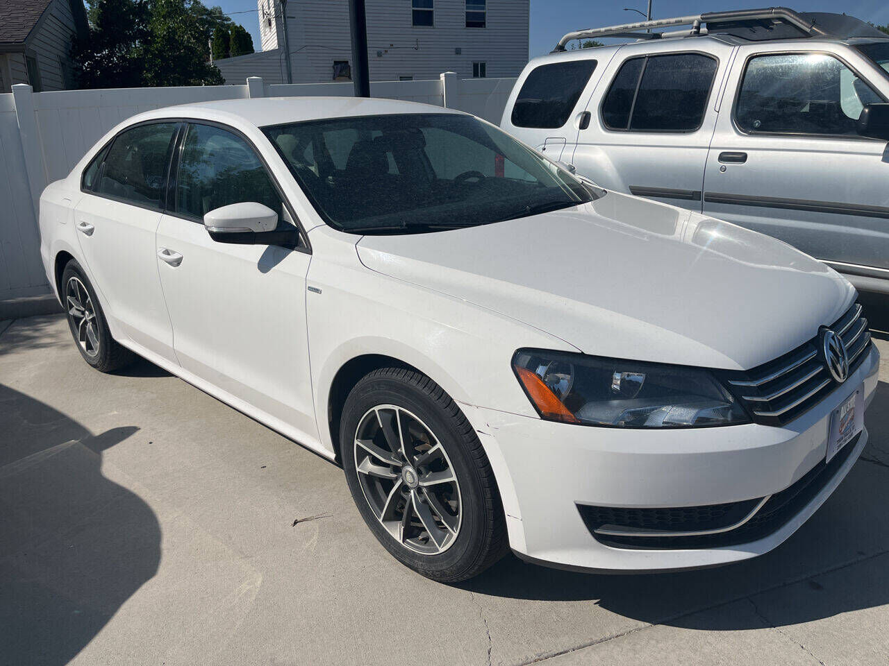 2015 VOLKSWAGEN Passat