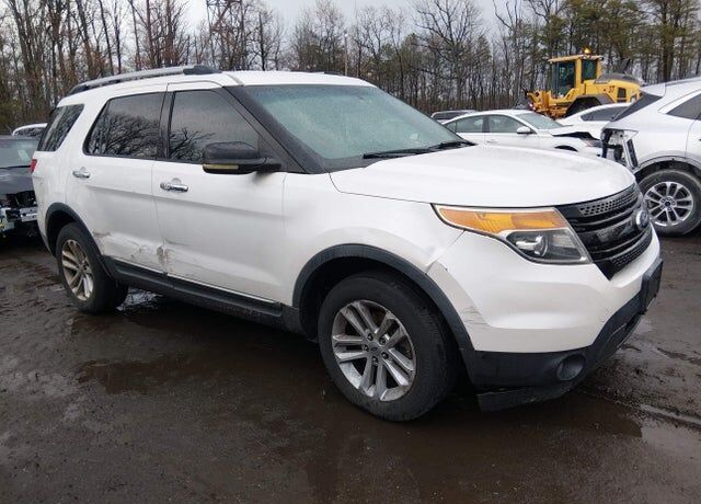 2011 FORD Explorer