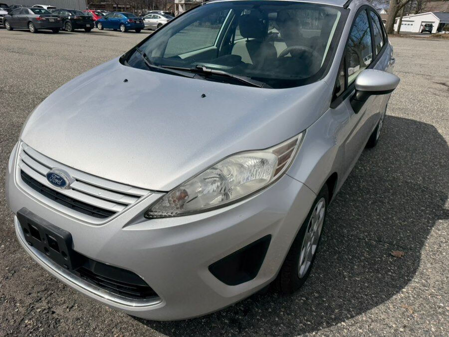 2011 FORD Fiesta