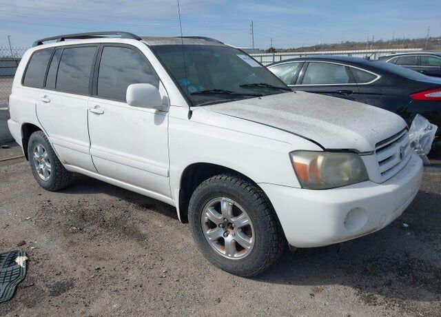 2004 TOYOTA Highlander