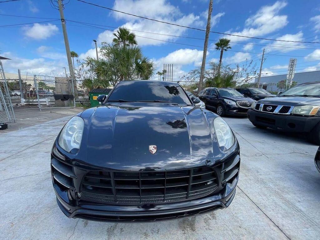 2015 PORSCHE Macan