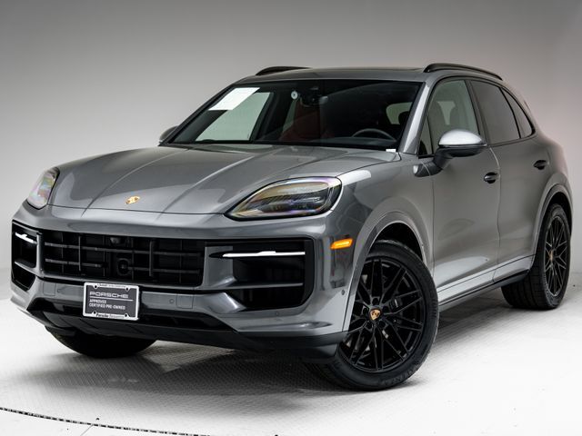 2025 PORSCHE Cayenne