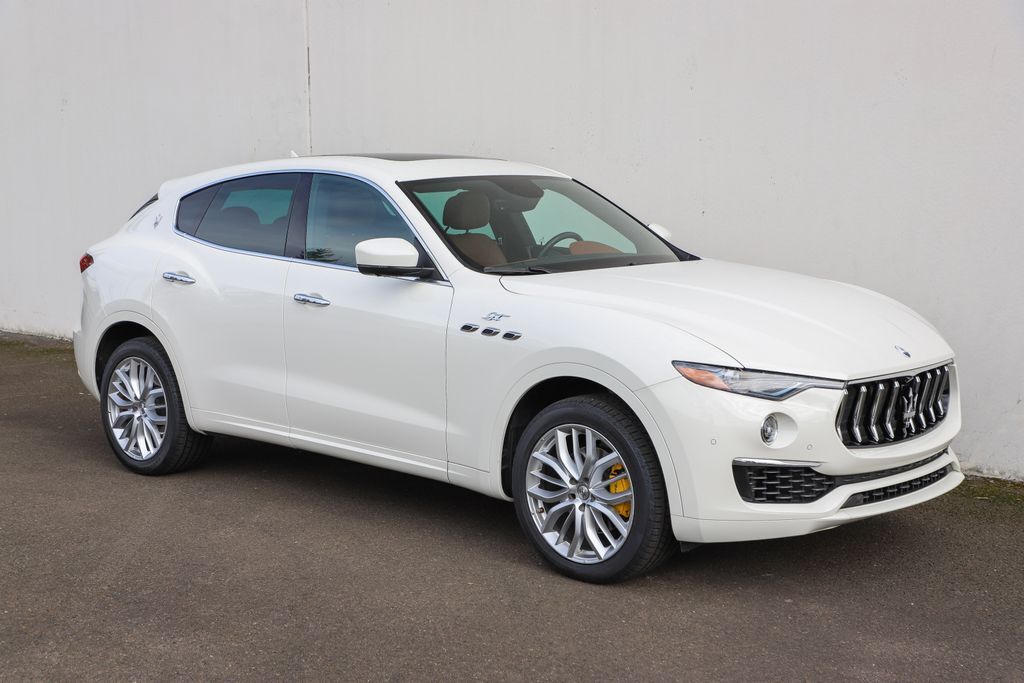 2022 MASERATI Levante