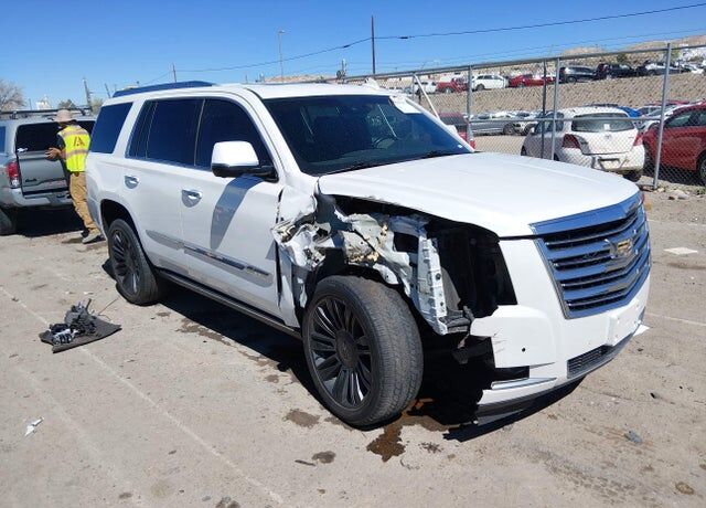 2017 CADILLAC Escalade