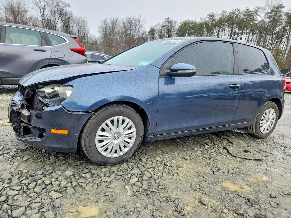 2013 VOLKSWAGEN Golf