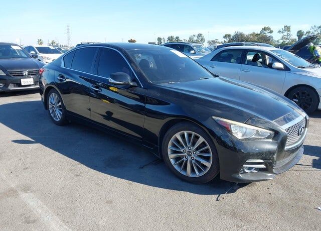 2017 INFINITI Q50
