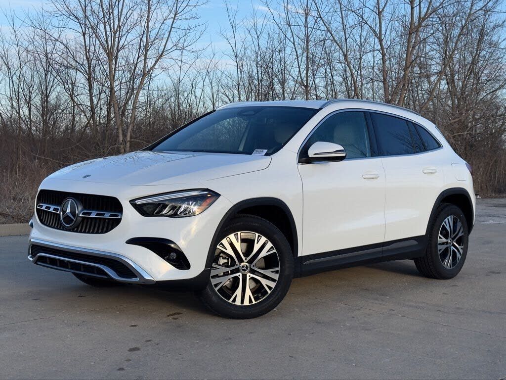 2025 MERCEDES-BENZ GLA-Class