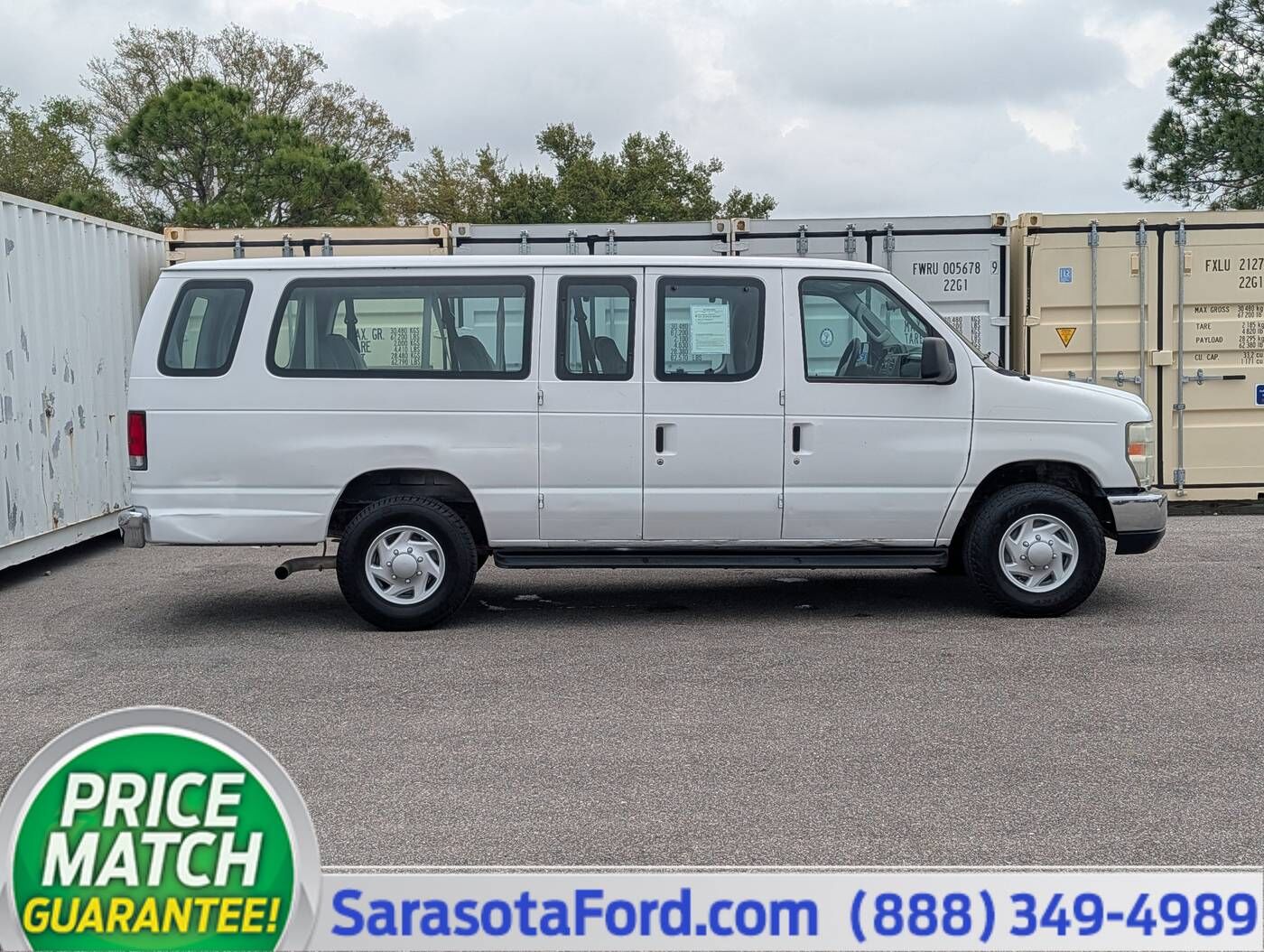2011 FORD E-350