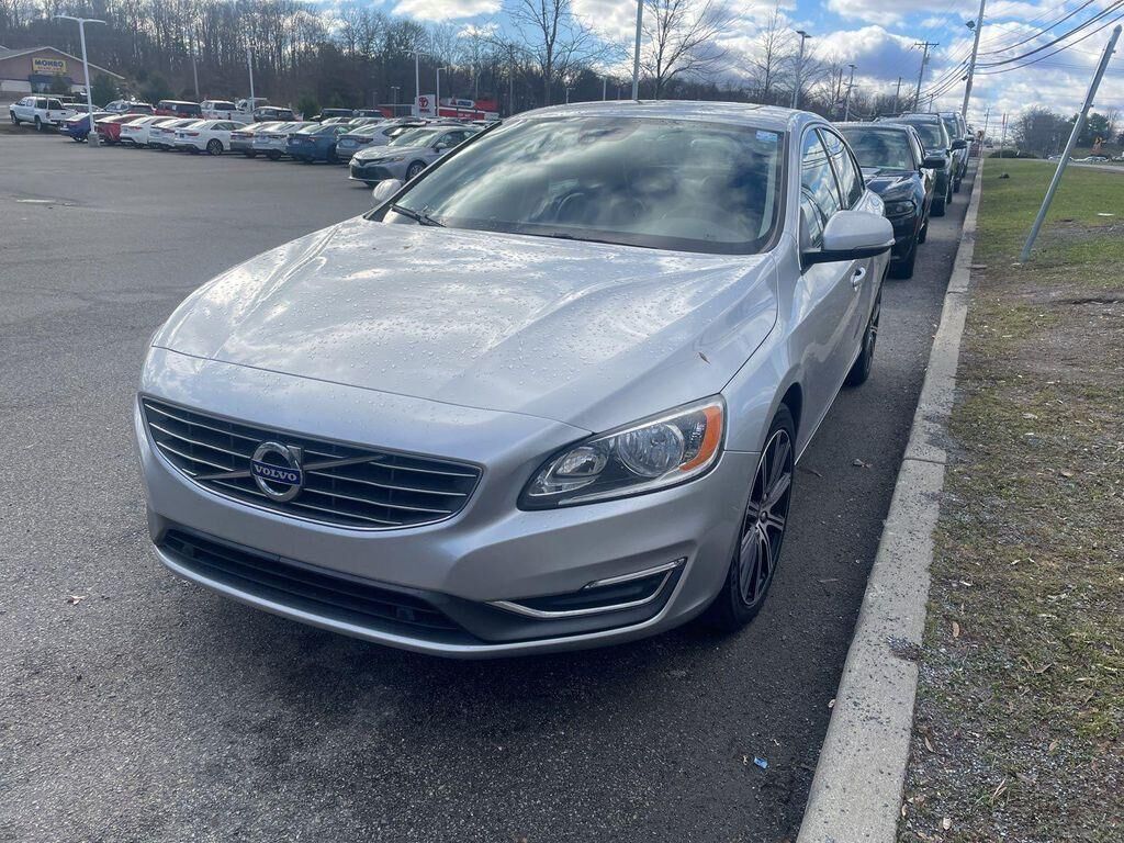 2018 VOLVO S60
