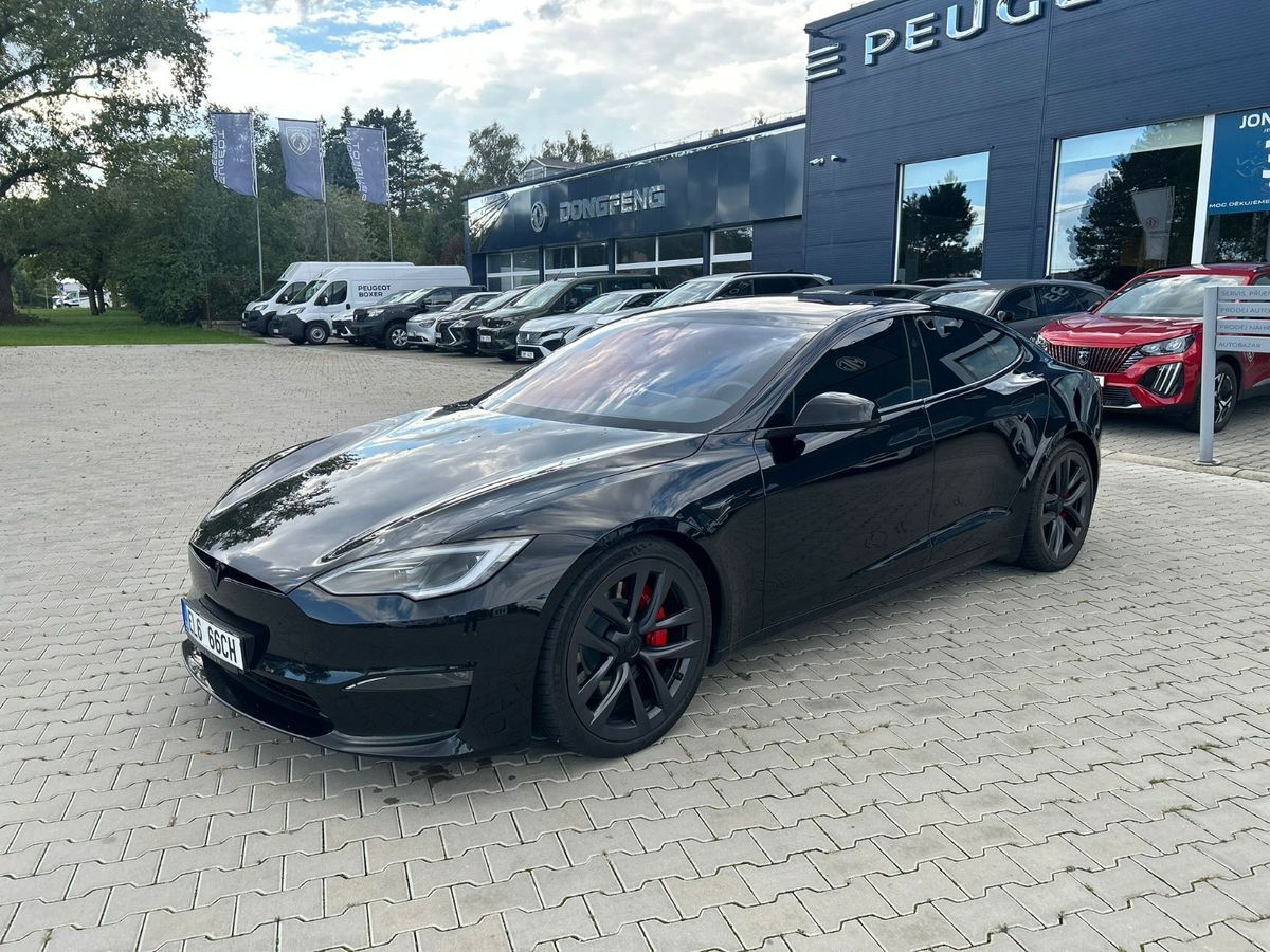 2024 TESLA Model S