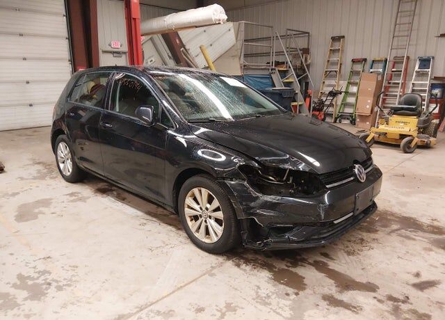 2019 VOLKSWAGEN Golf