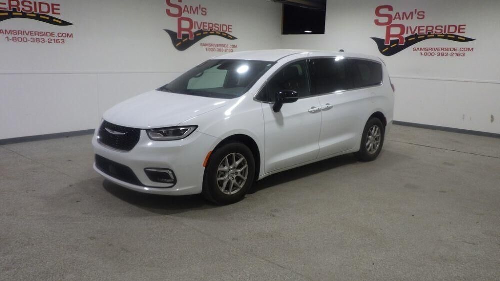 2025 CHRYSLER Pacifica