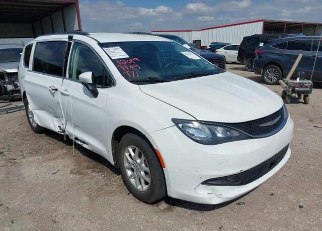 2021 CHRYSLER Voyager