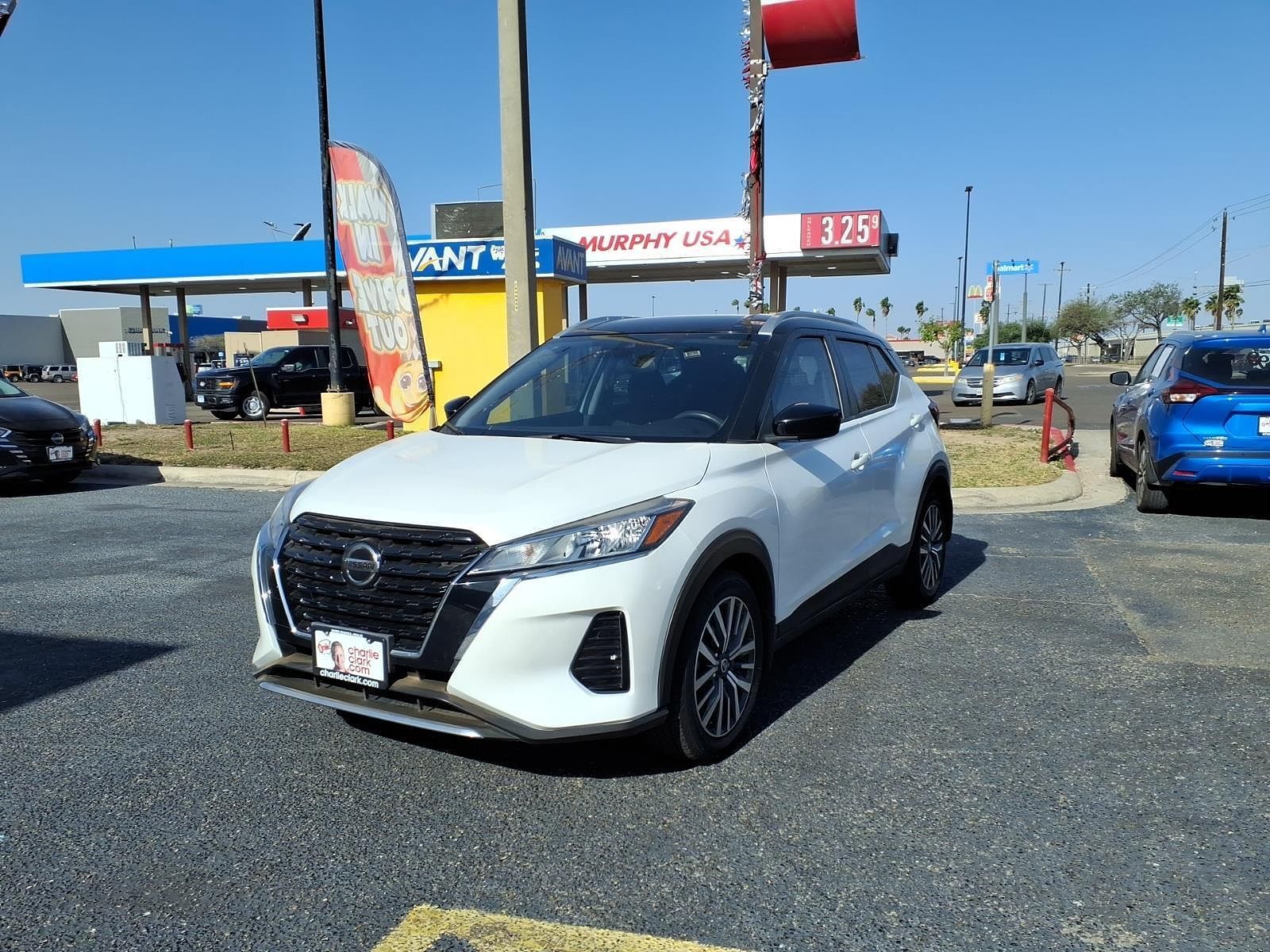 2021 NISSAN Kicks