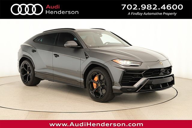 2020 LAMBORGHINI URUS