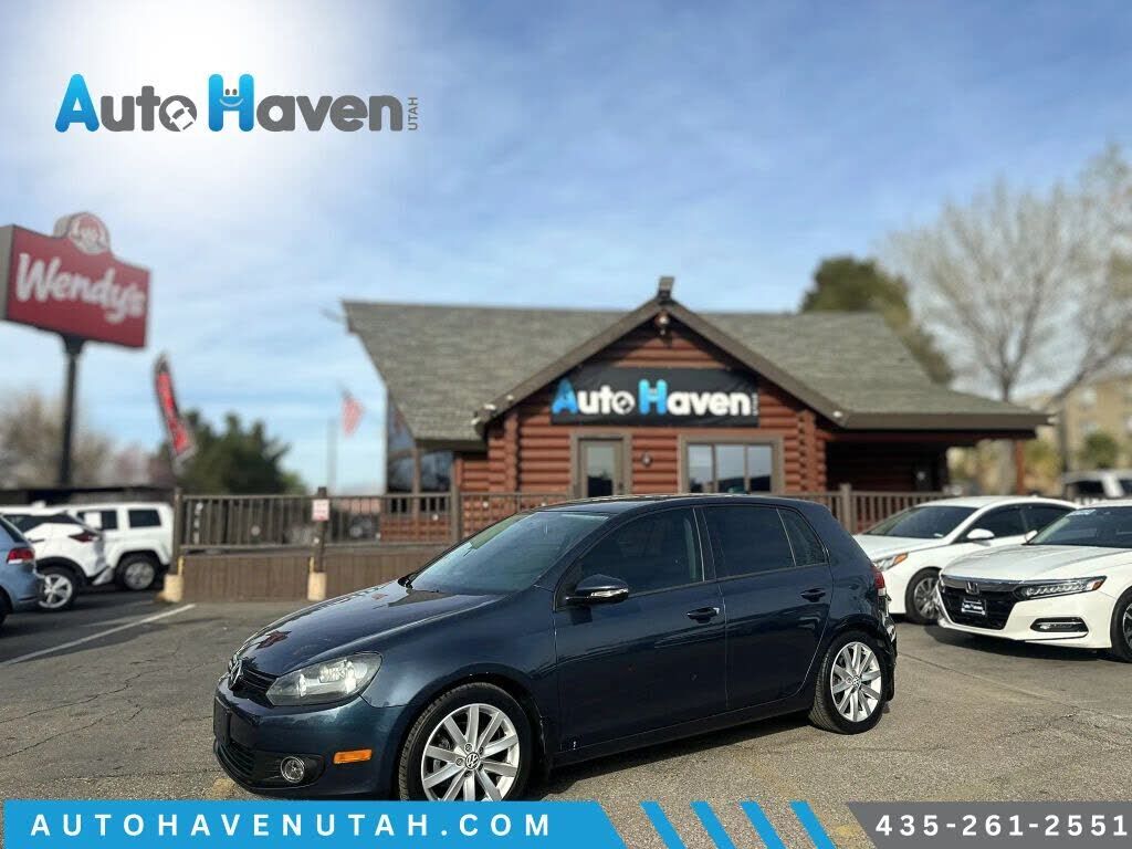 2011 VOLKSWAGEN Golf