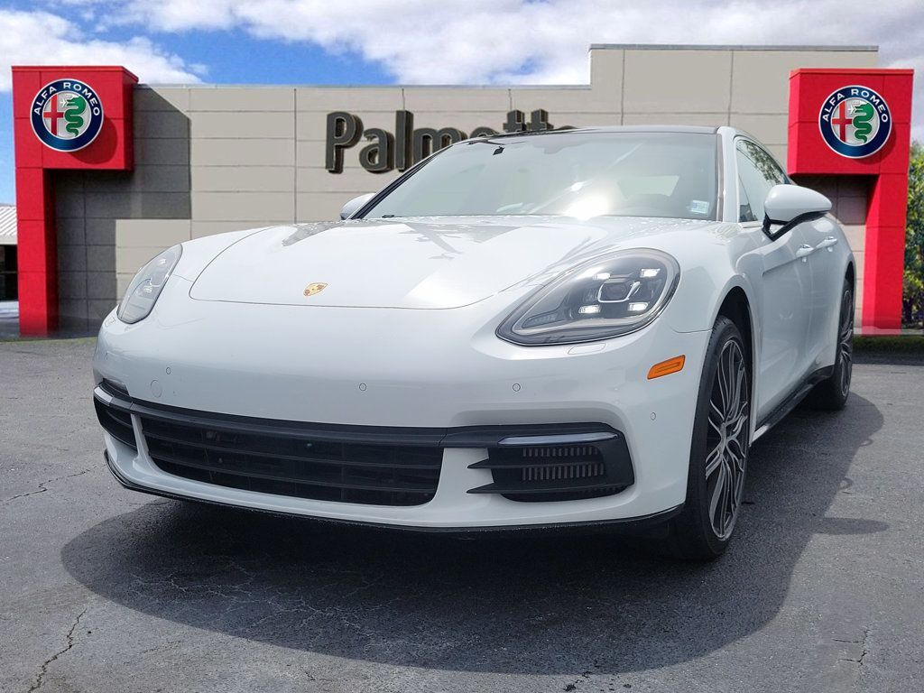 2018 PORSCHE Panamera