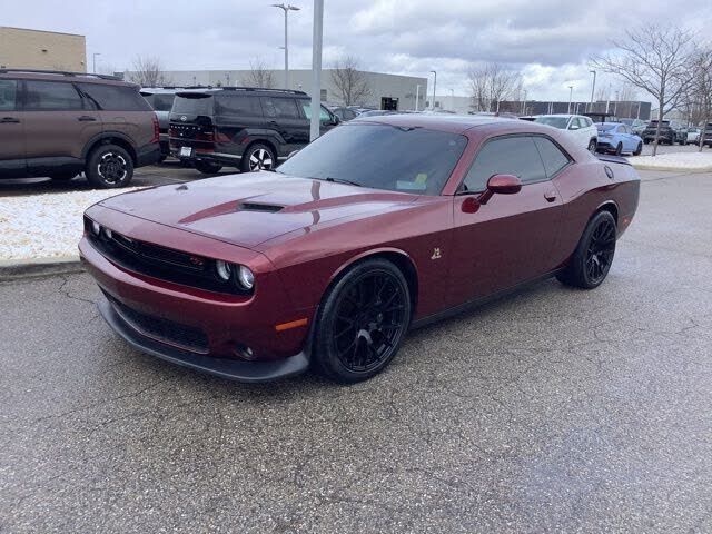 2017 DODGE Challenger