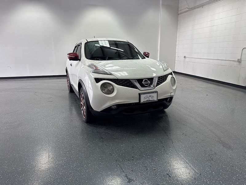 2015 NISSAN Juke