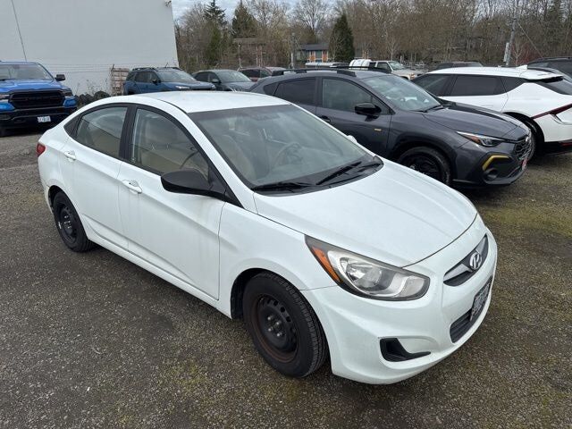 2013 HYUNDAI Accent