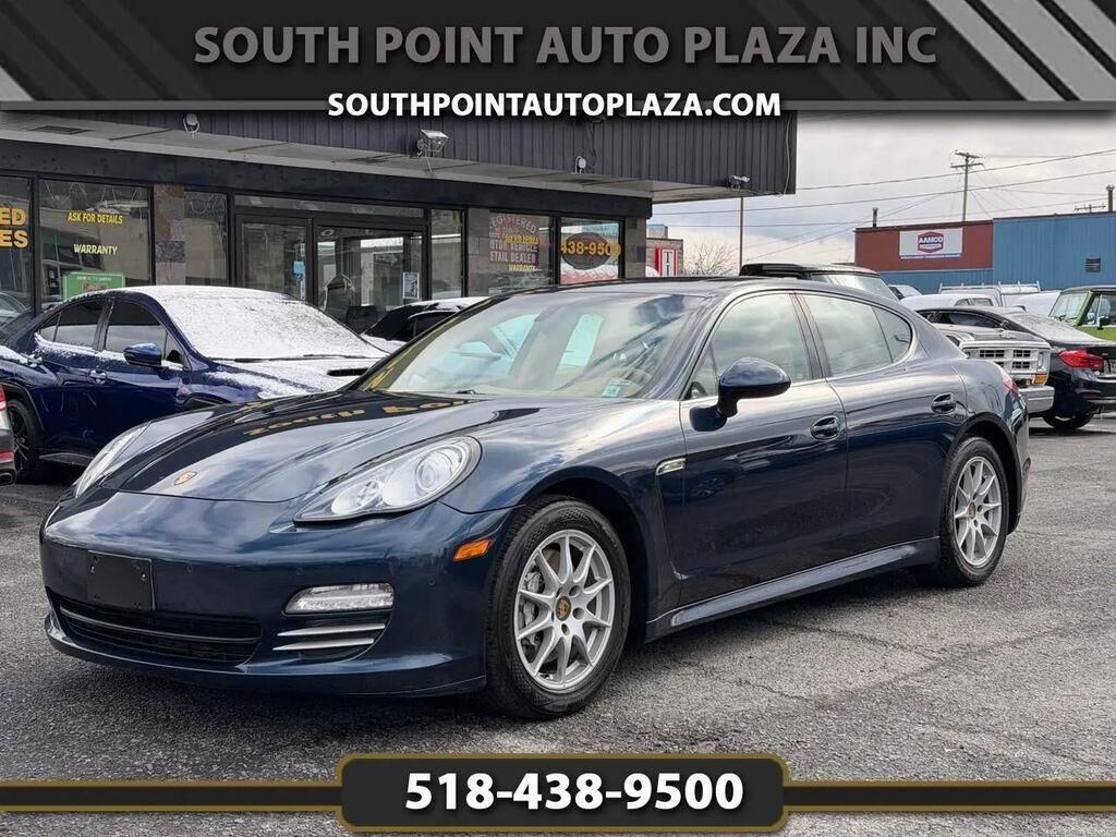 2011 PORSCHE Panamera