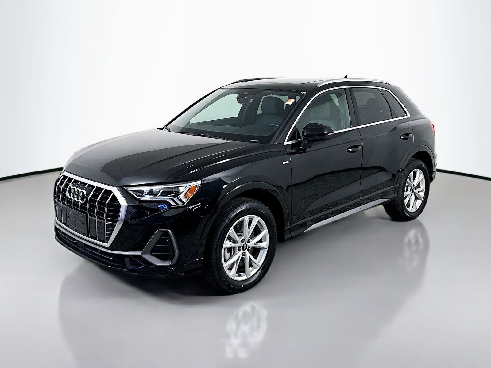 2023 AUDI Q3