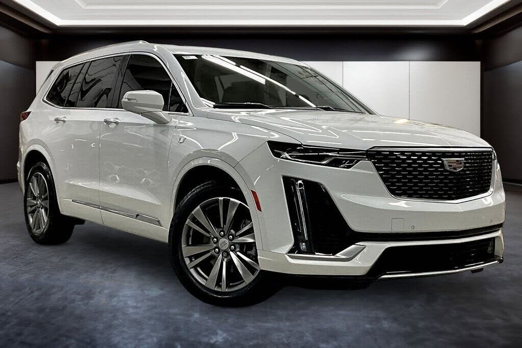 2025 CADILLAC XT6