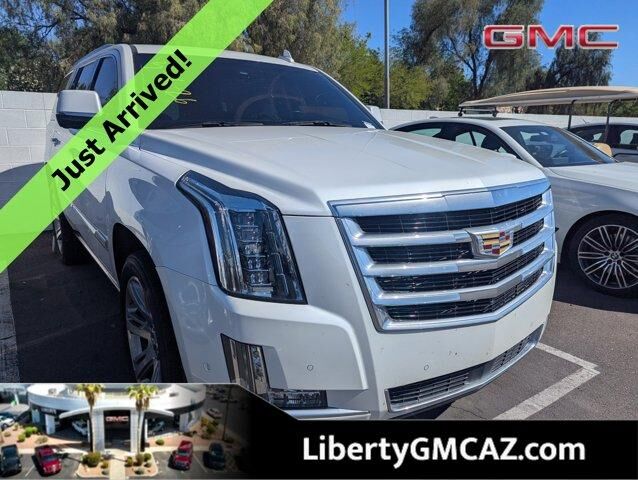 2017 CADILLAC Escalade