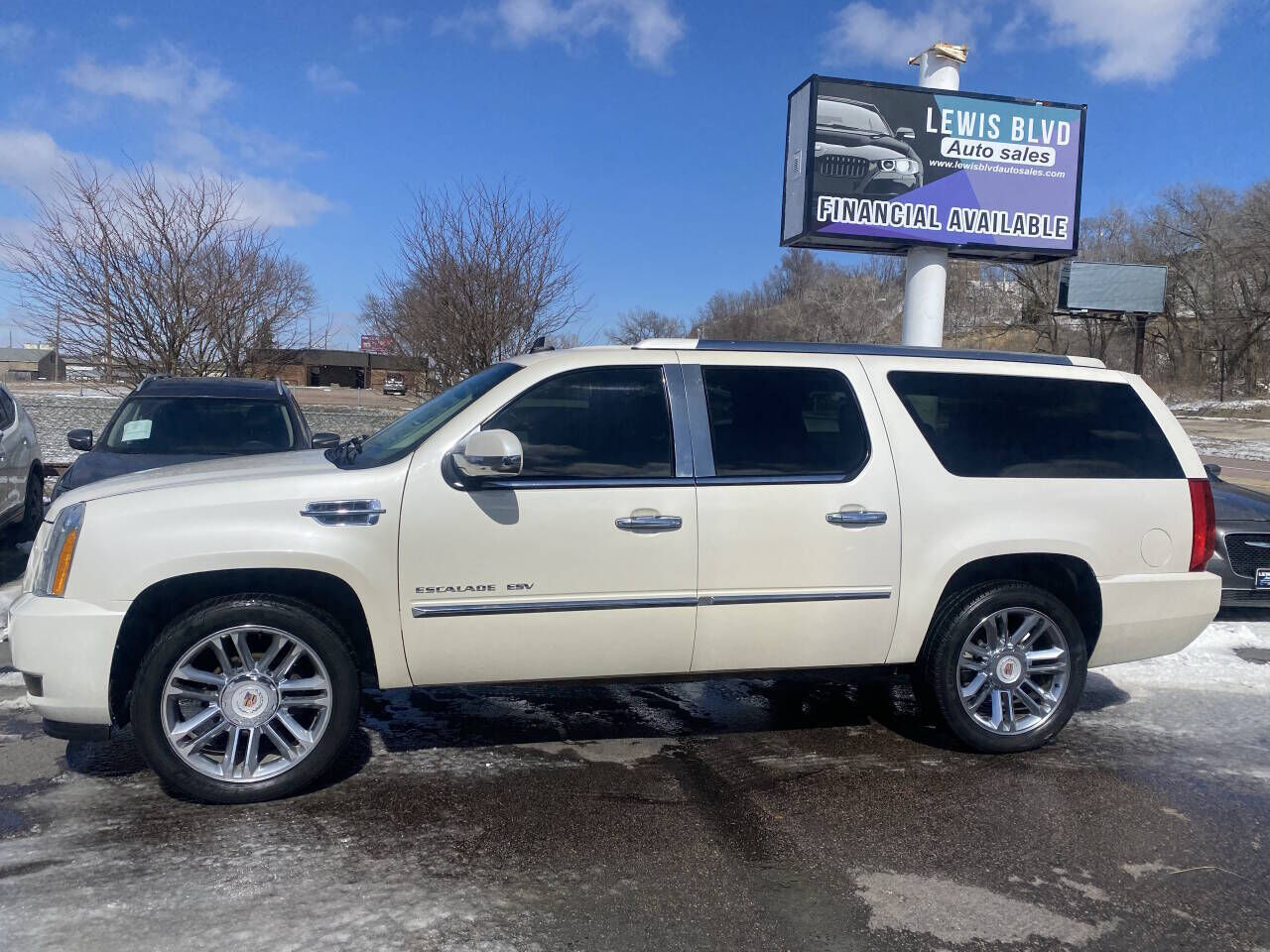 2013 CADILLAC Escalade