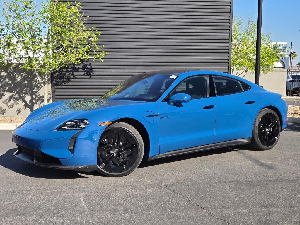 2025 PORSCHE Taycan