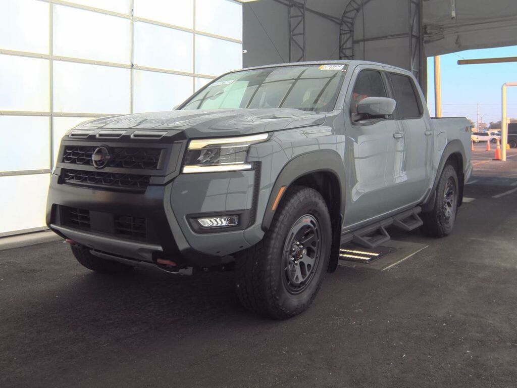 2025 NISSAN Frontier