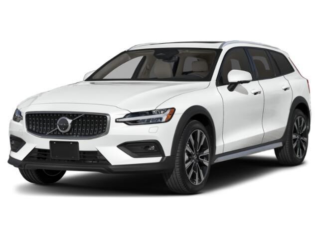 2025 VOLVO V60CC