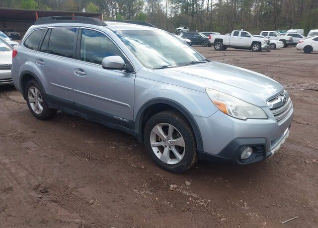 2014 SUBARU Outback