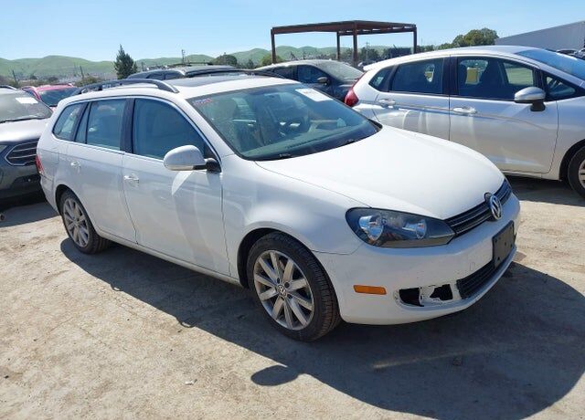 2011 VOLKSWAGEN Jetta Wagon