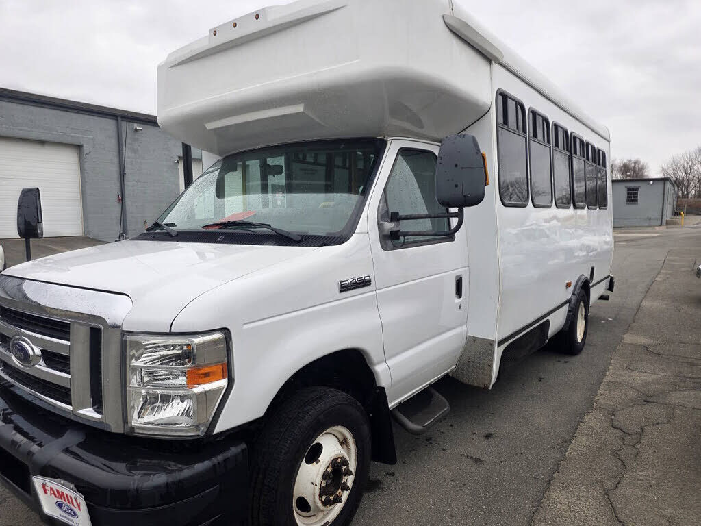 2016 FORD E-450