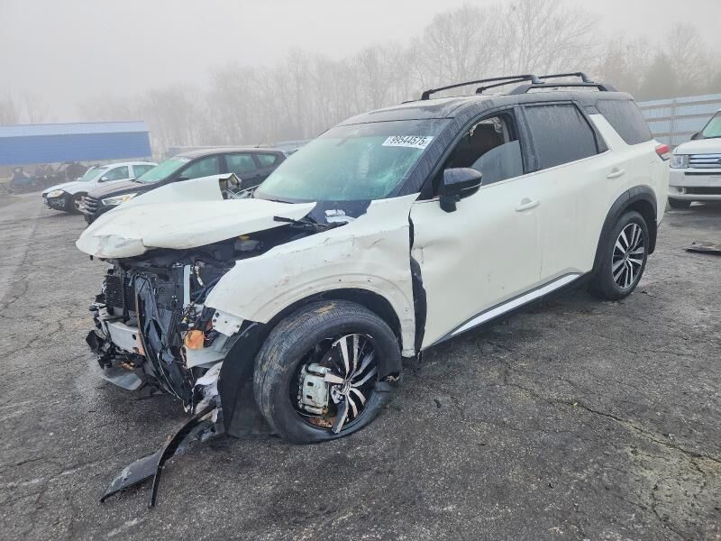 2024 NISSAN Pathfinder