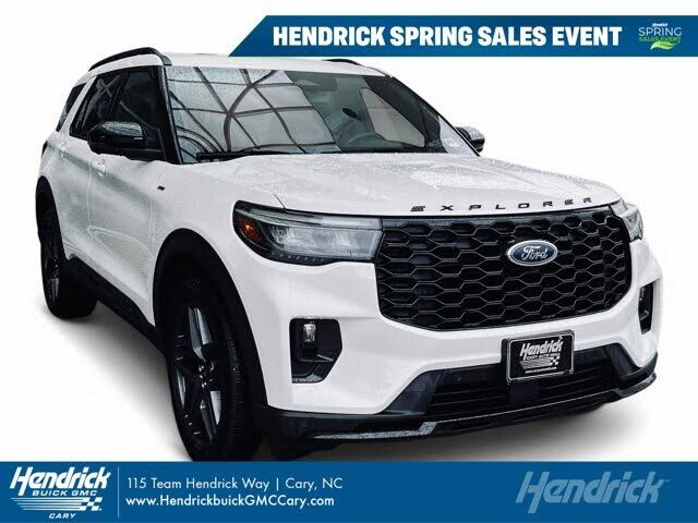 2025 FORD Explorer