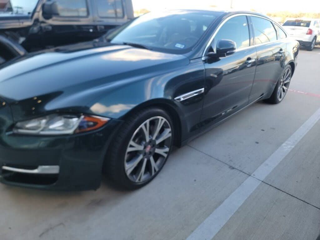 2018 JAGUAR XJ