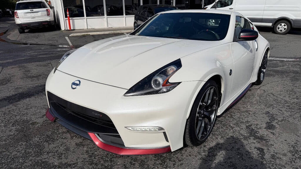 2017 NISSAN 370Z