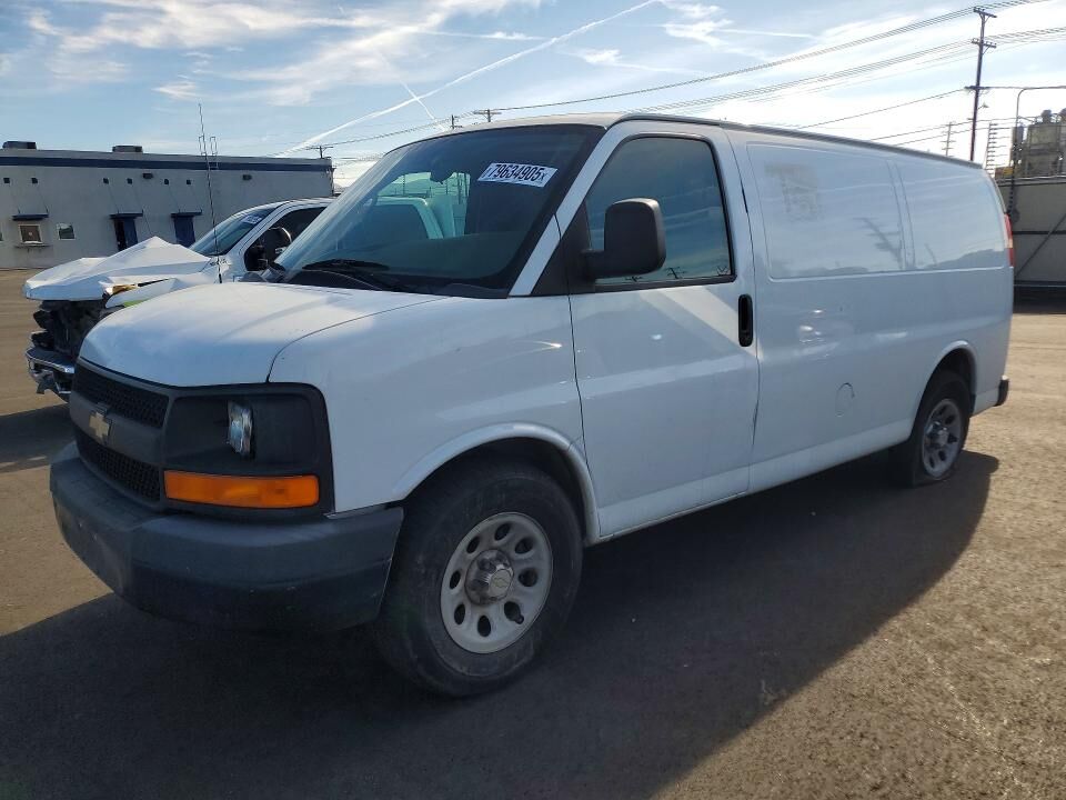 2013 CHEVROLET Express