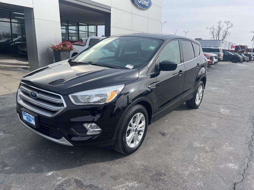 2017 FORD Escape